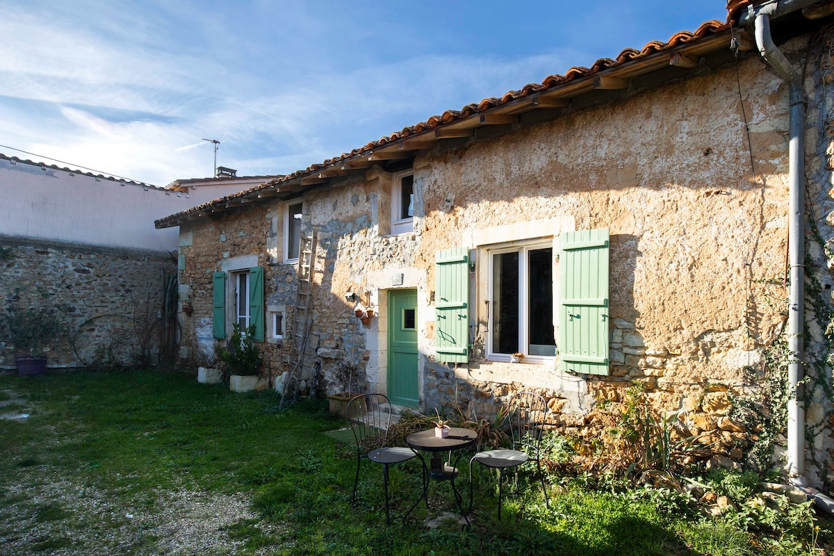 Beautiful cottage in "La France Profonde"