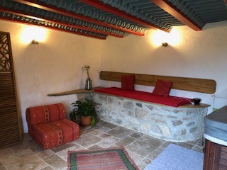 Relaxante tiny house avec jacuzzi à la campagne