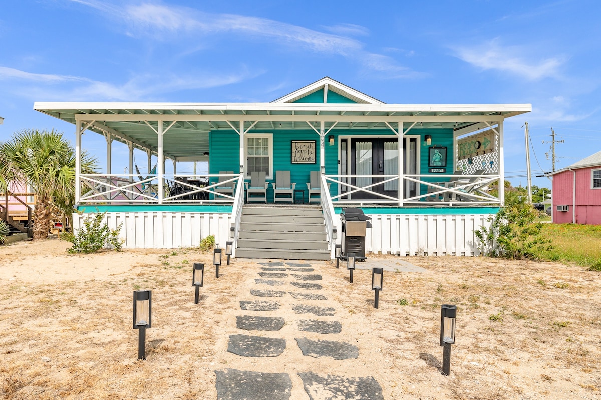 The Unsinkable Mary-The Orignal Beach Bungalow!!