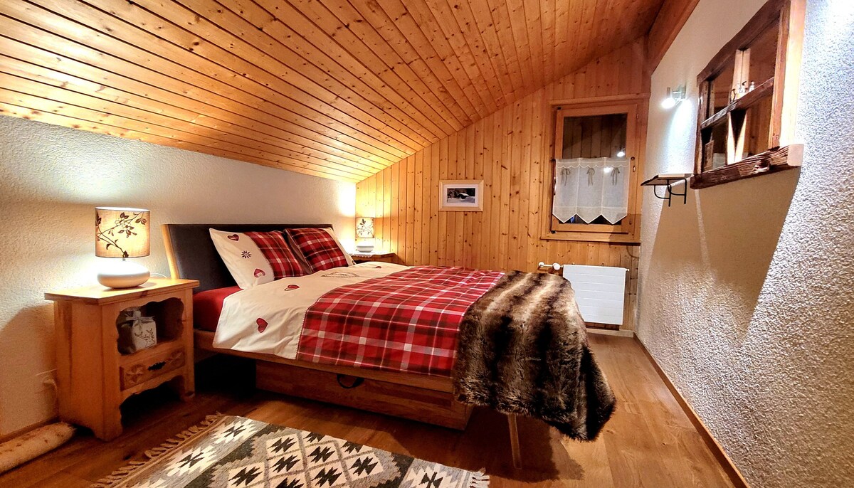 瑞士度假木屋风格，靠近山湖和松林