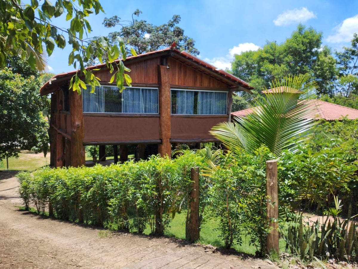 Casa rústica no rio São Francisco, centro Pirapora