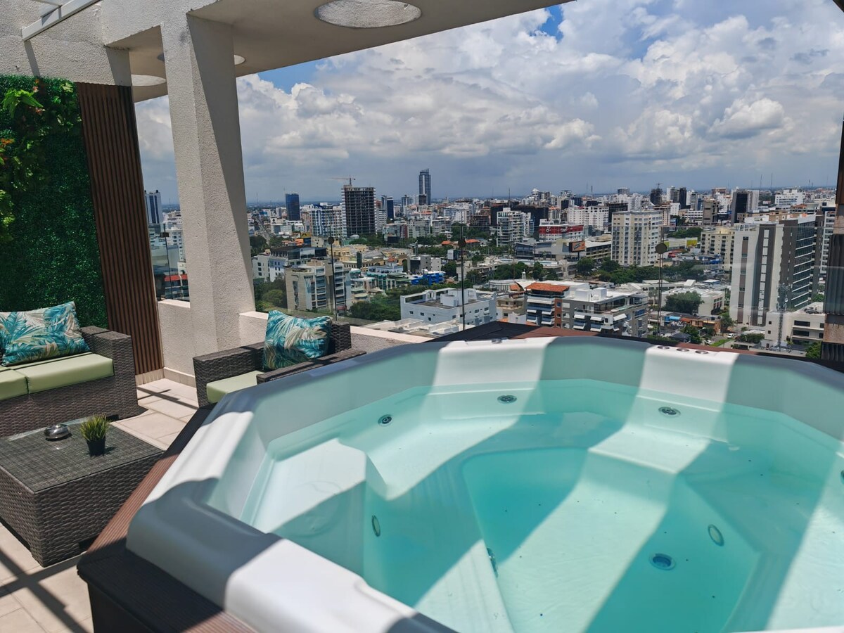Luxury Penthouse, private Jacuzzy & Terrace, 2BR