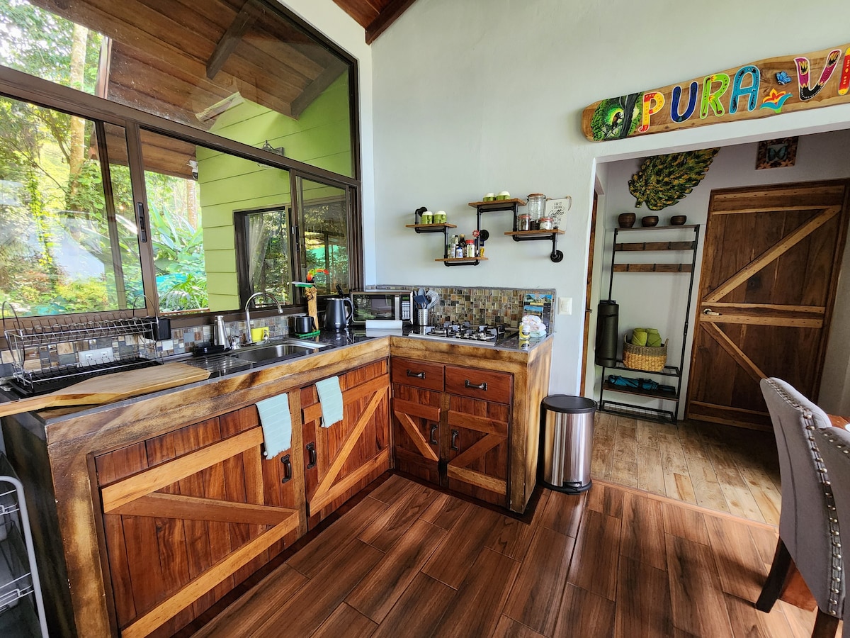 Rainforest Glass Cabin, The Congo, La Fortuna