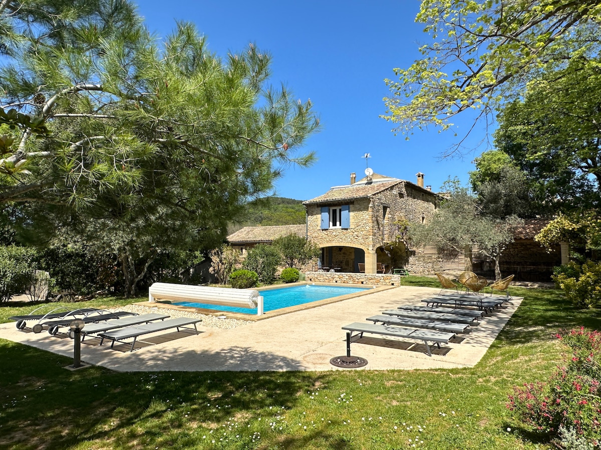 Gîte La Citadelle mas en pierre piscine privée