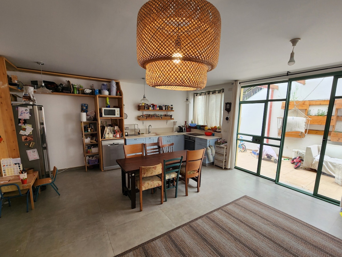 Adorable 2-bed place with patio in a unic village