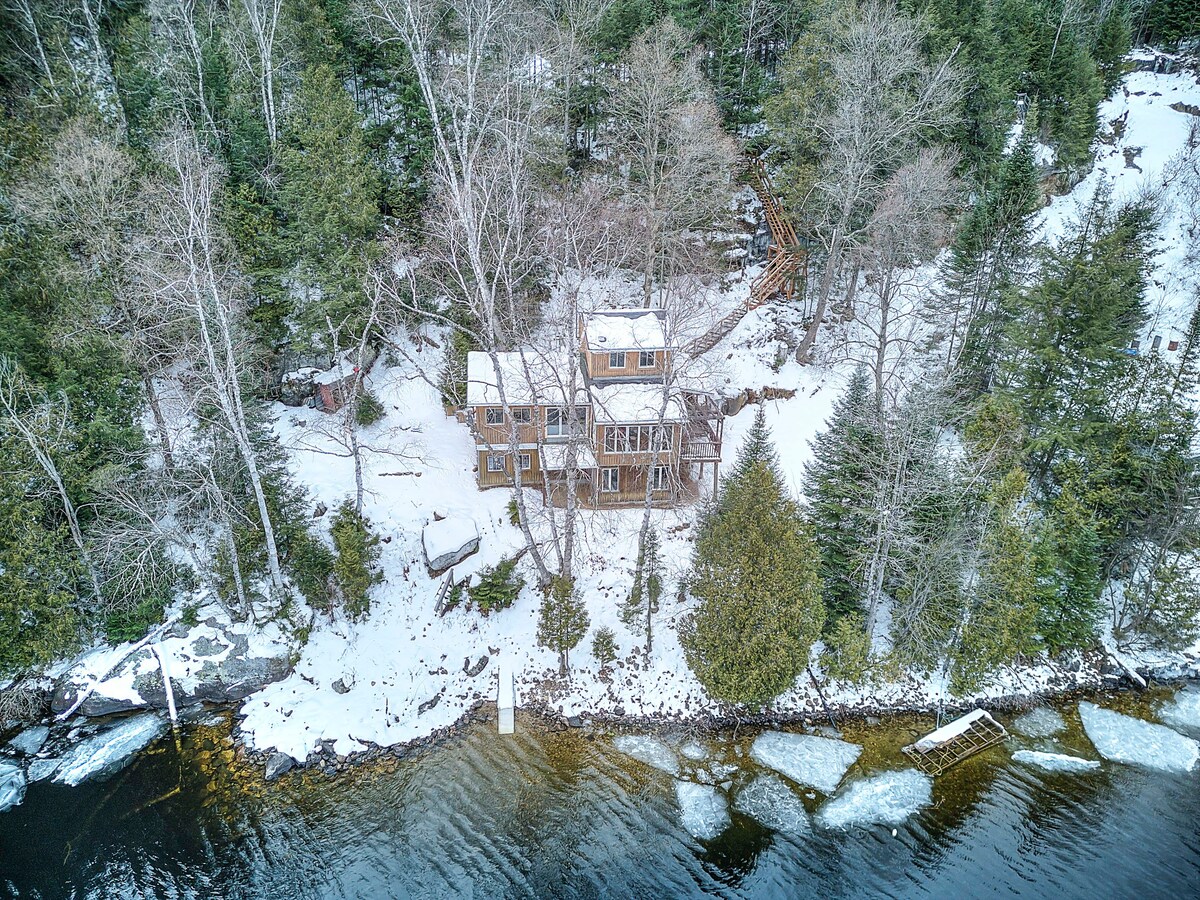 Waterfront cottage - Gagnon Lake