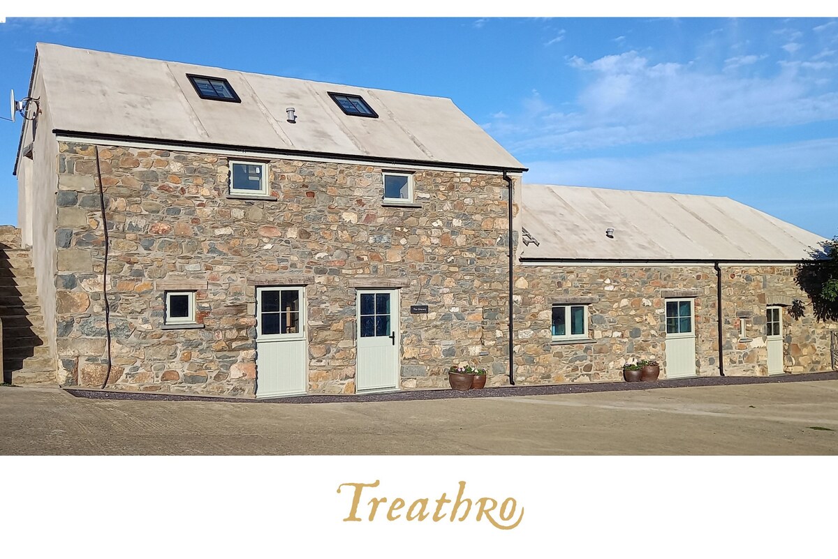 Treathro Farm - Stunning  coastal retreat