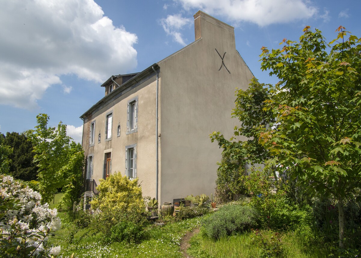 Chambre dorée à la Gratinière