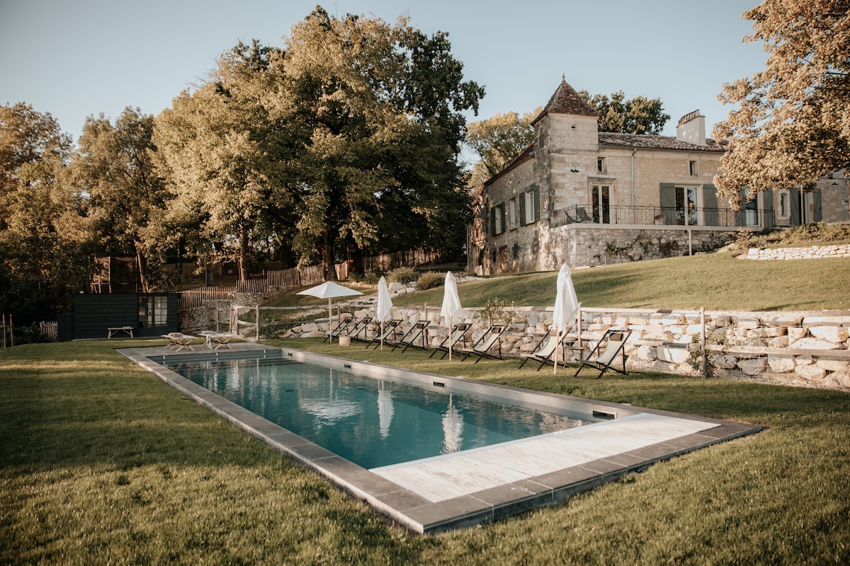 Magnifique maison ancienne avec piscine et vue