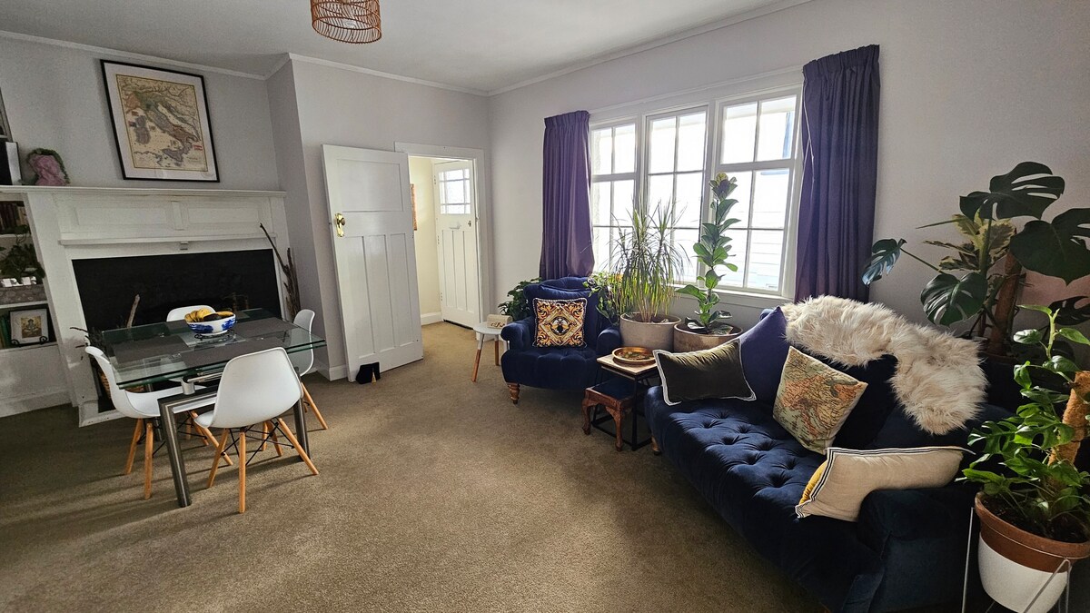 Entire 2-bedroom flat in Thorndon