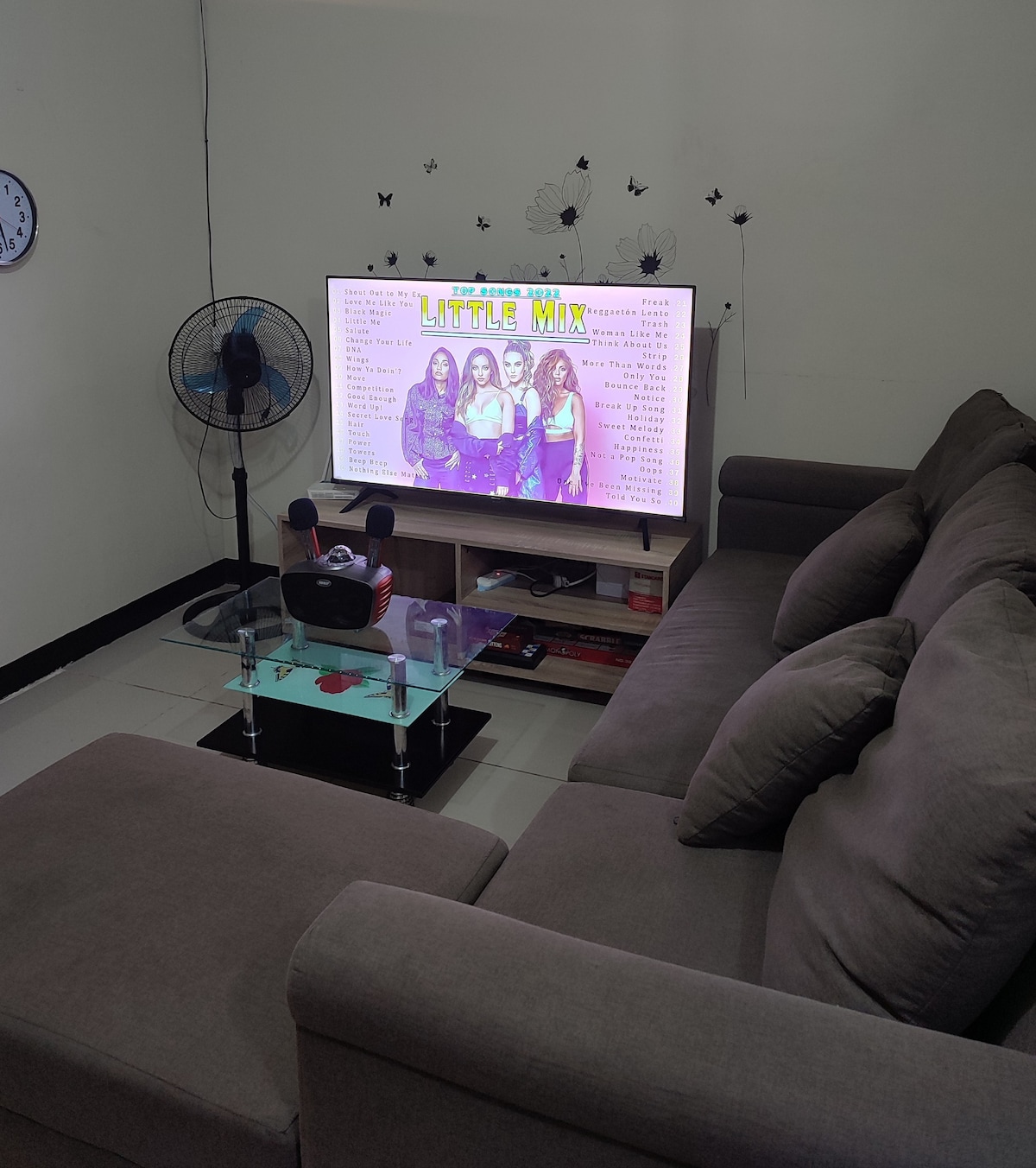 Minimalist & Cozy 2-BR Condo w/ Netflix & Karaoke