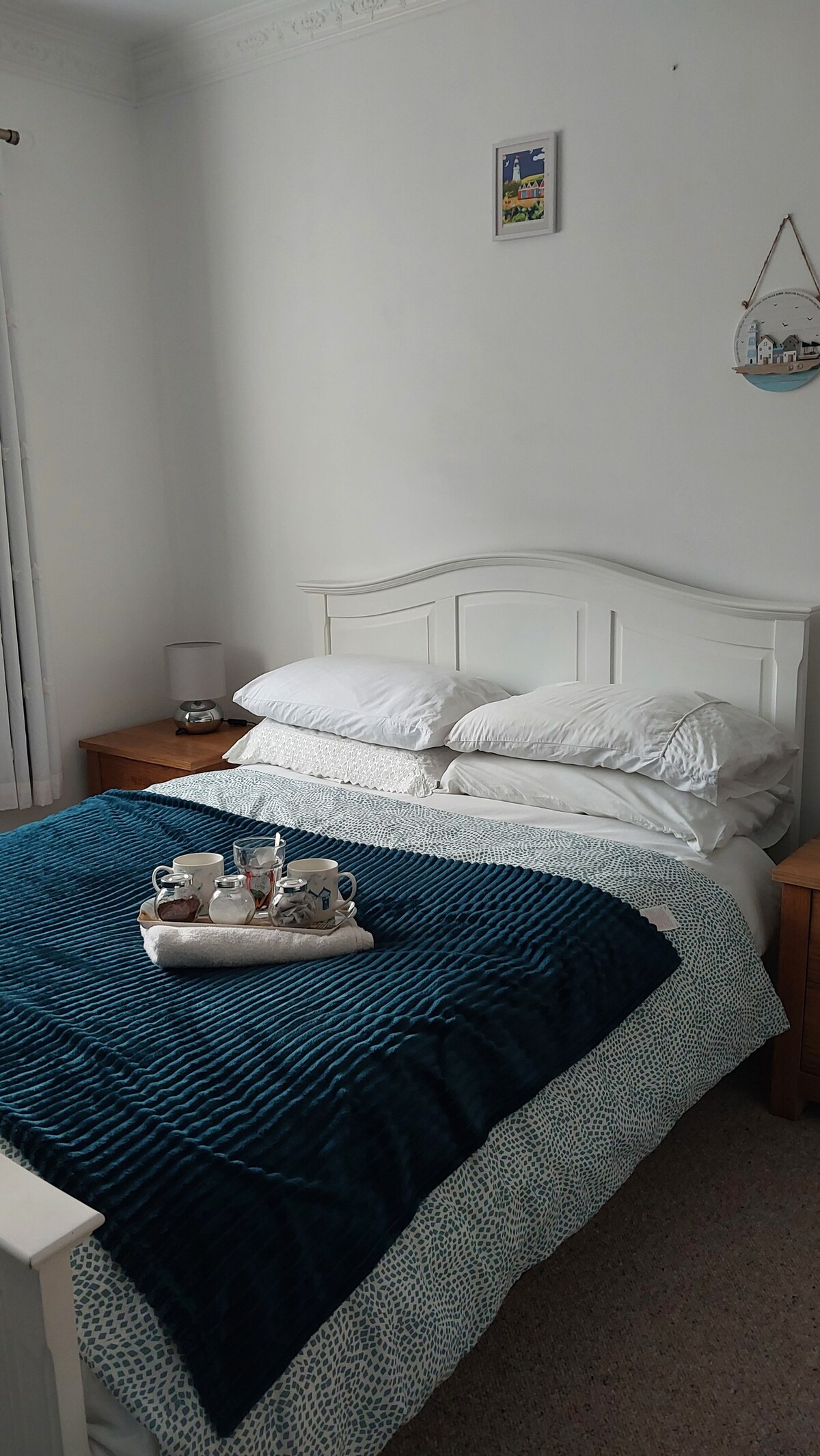 Seaside retreat double room
twin also available.