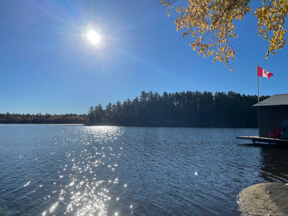 Waterfront Lakehouse Retreat on Nipissing-West Arm