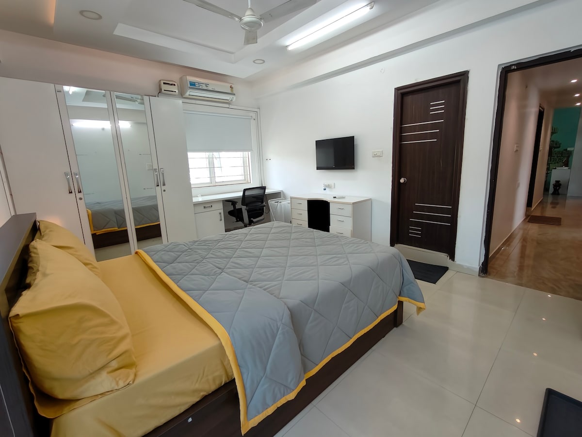 Mahim-Executive room with free wifi & car parking