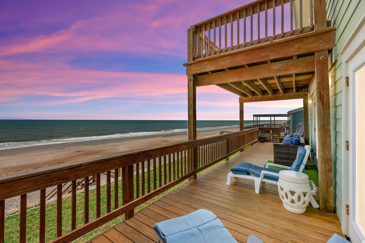 Private Beachfront | 2 Panoramic Decks | Luxury BR