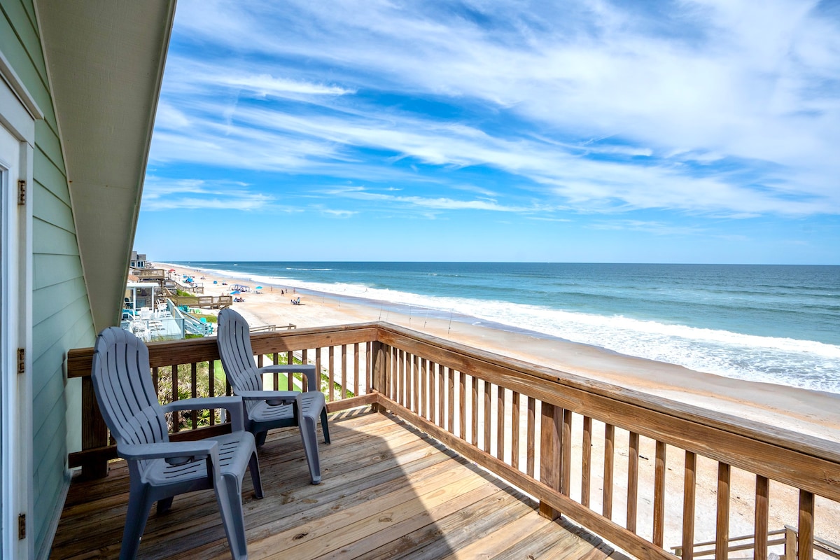 Private Beachfront | 2 Panoramic Decks | Luxury BR
