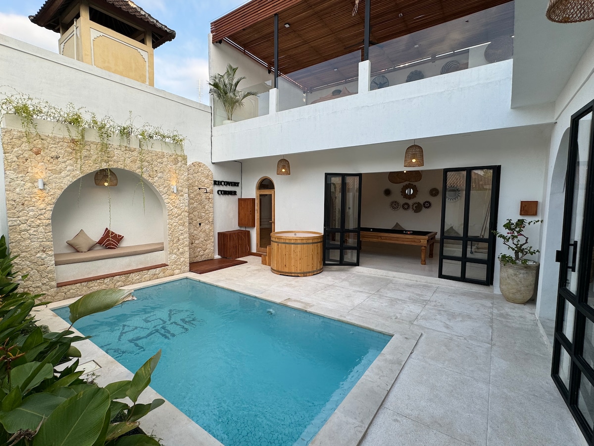 5BR Villa in Prime Canggu ~ Pool, Sauna & Ice Bath