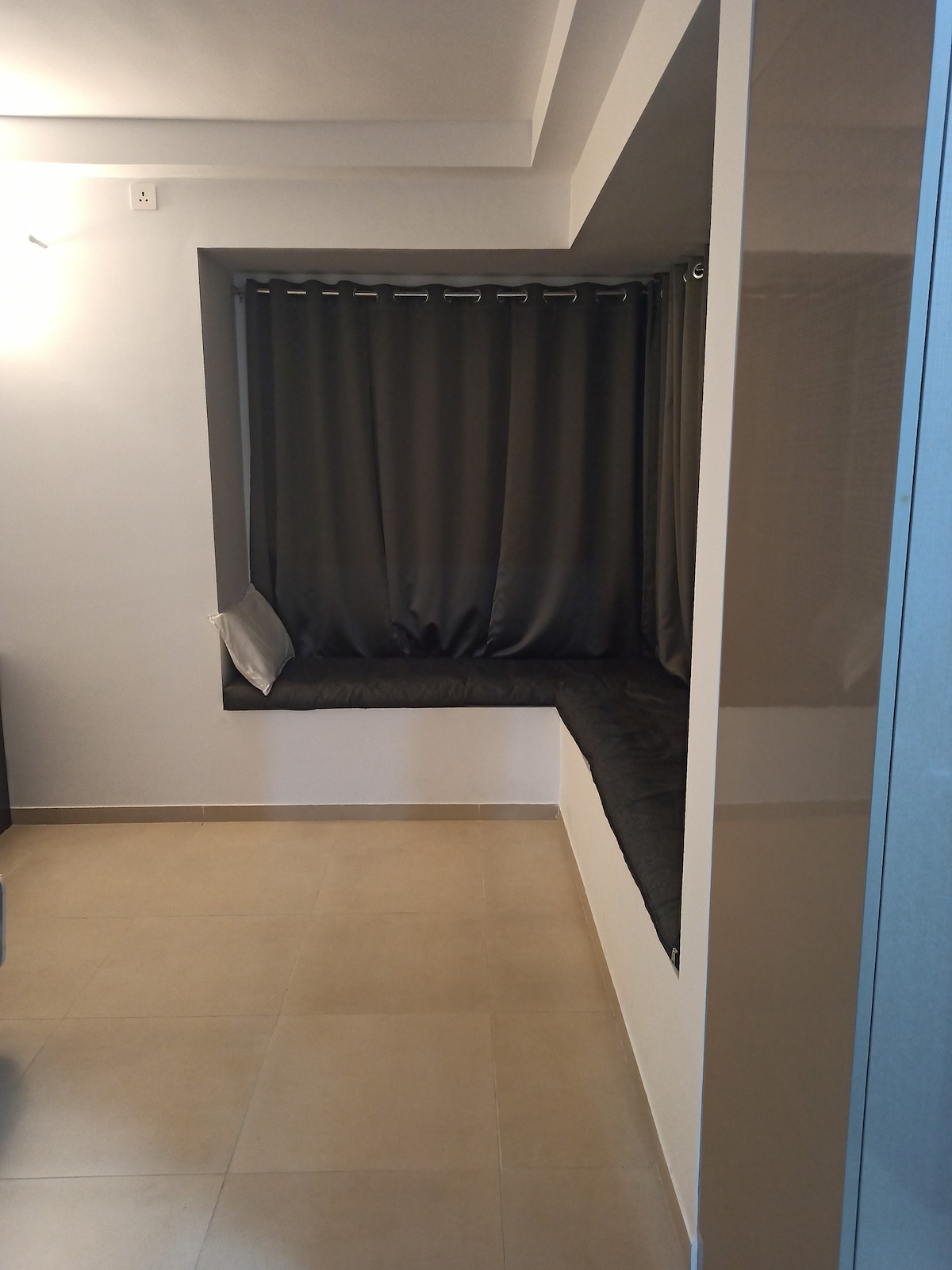 Private Room in a 2bhk (Non AC) - Bhartiya City