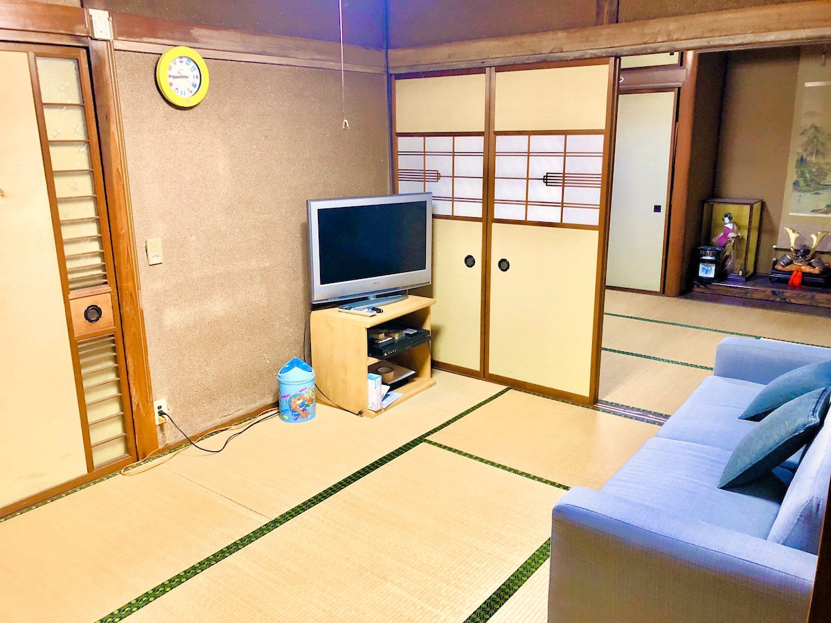 富山県　富山市　一軒家　和室6畳2部屋