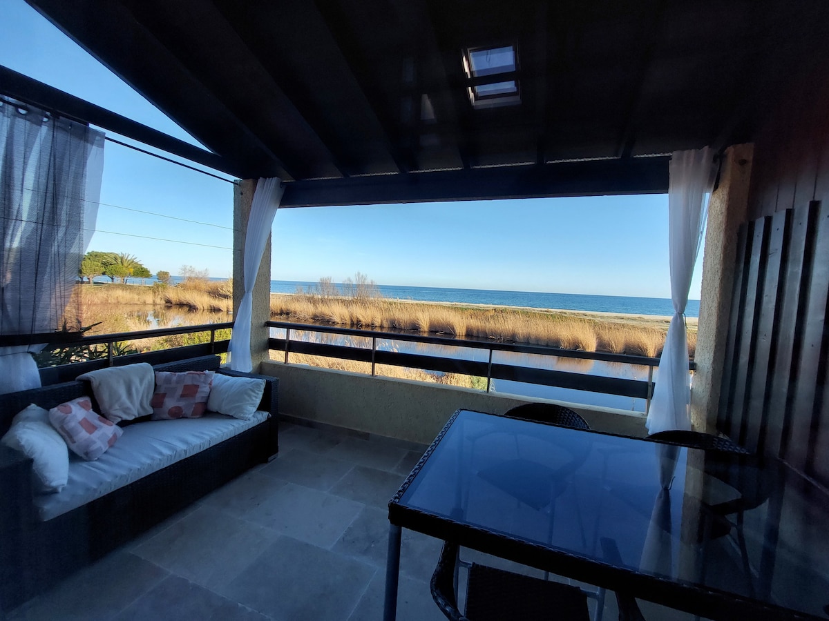 Bel appartement avec sa terrasse vue sur mer
