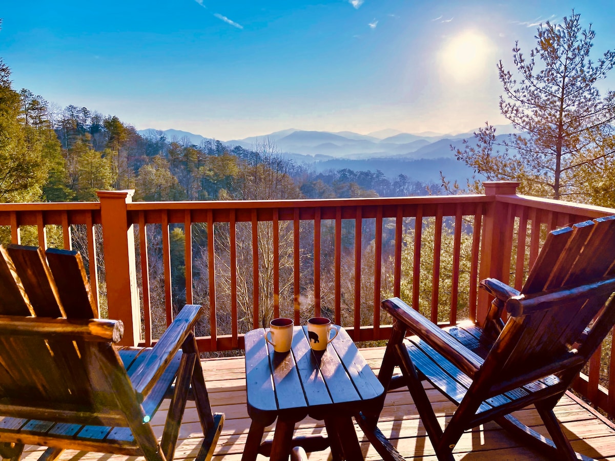 Stunning Smoky Mountain Sunrises | Sky Haven Lodge