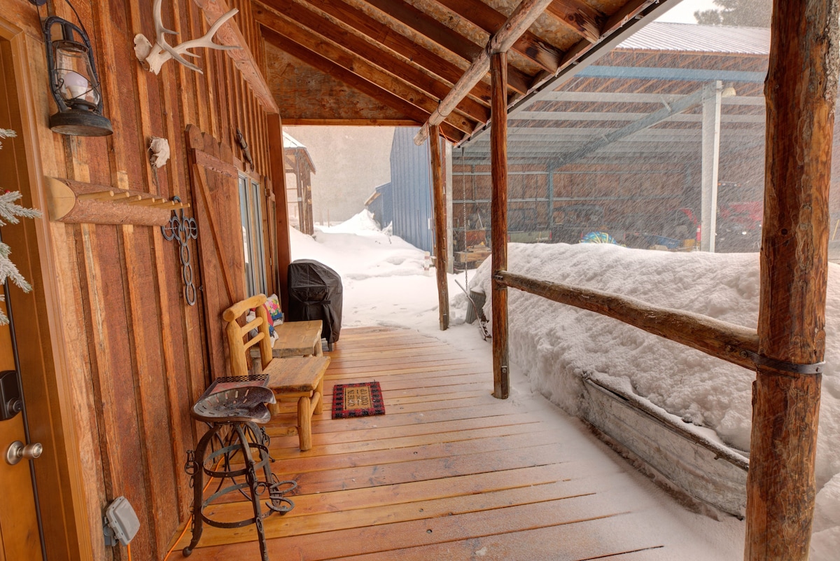 Wolf Creek Cowboy Cabin