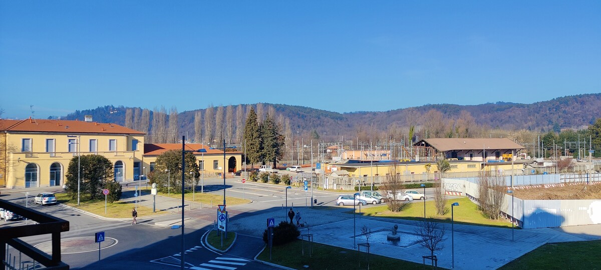 View Lake Maggiore, Airport MXP, Leonardo Academy