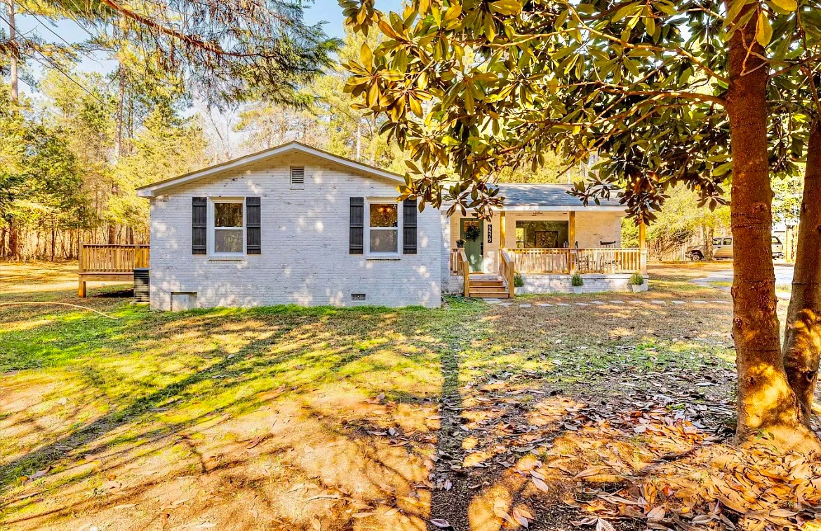 Modern Retreat Near Clarks Hill