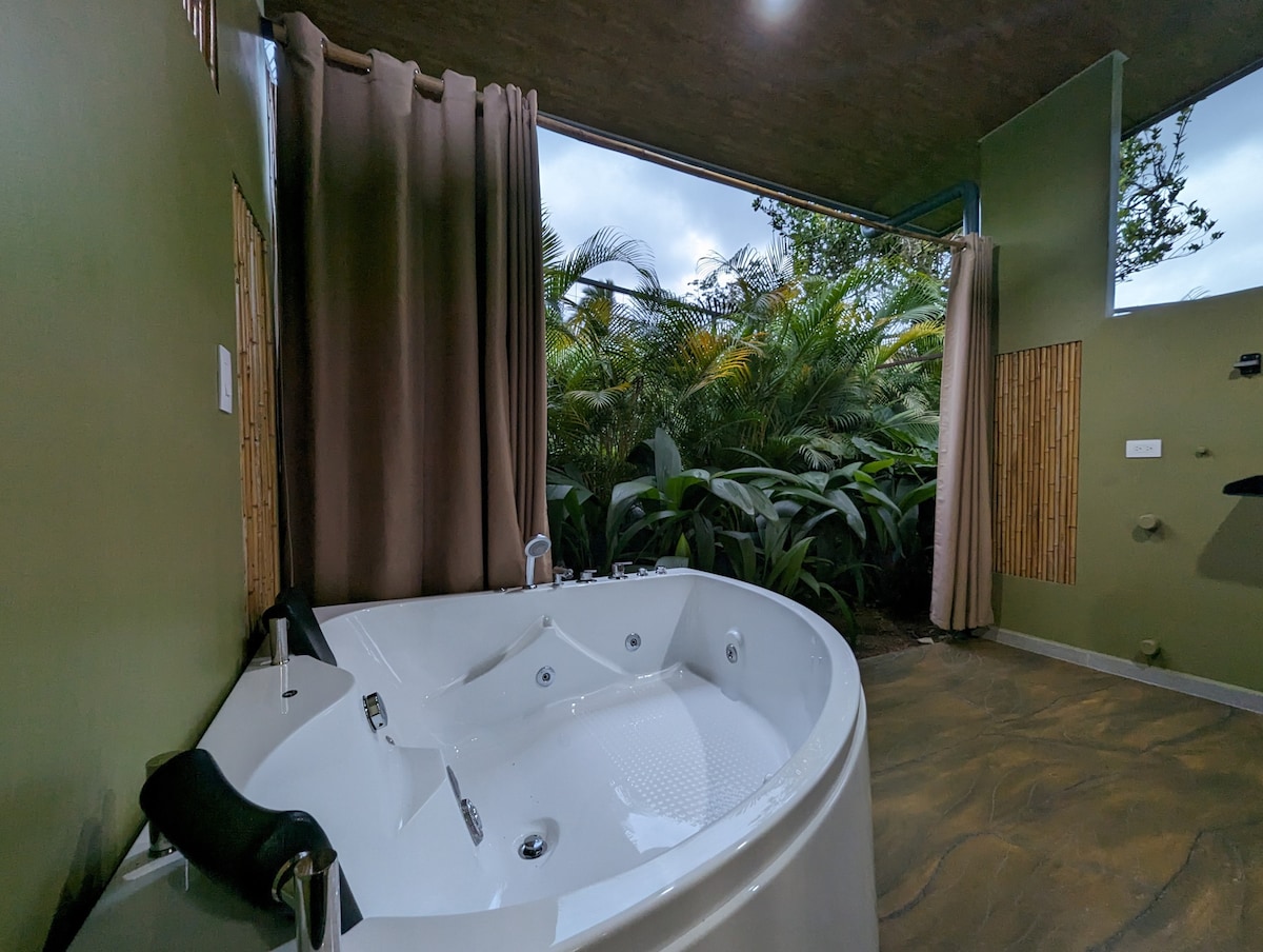 Casita con jacuzzi (Areca House 2), Altos Gardens