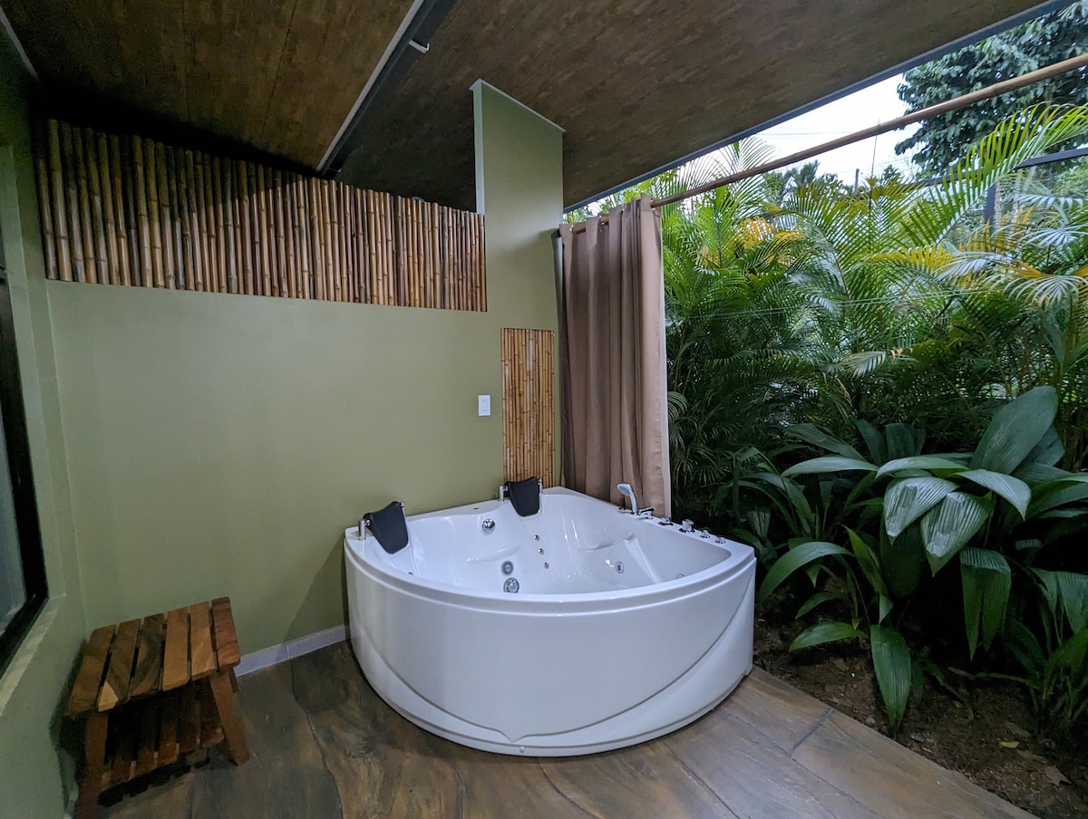 Casita con jacuzzi (Areca House 2), Altos Gardens