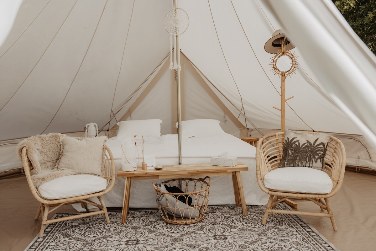 Glamping met hottub — rust en ruimte in de natuur!