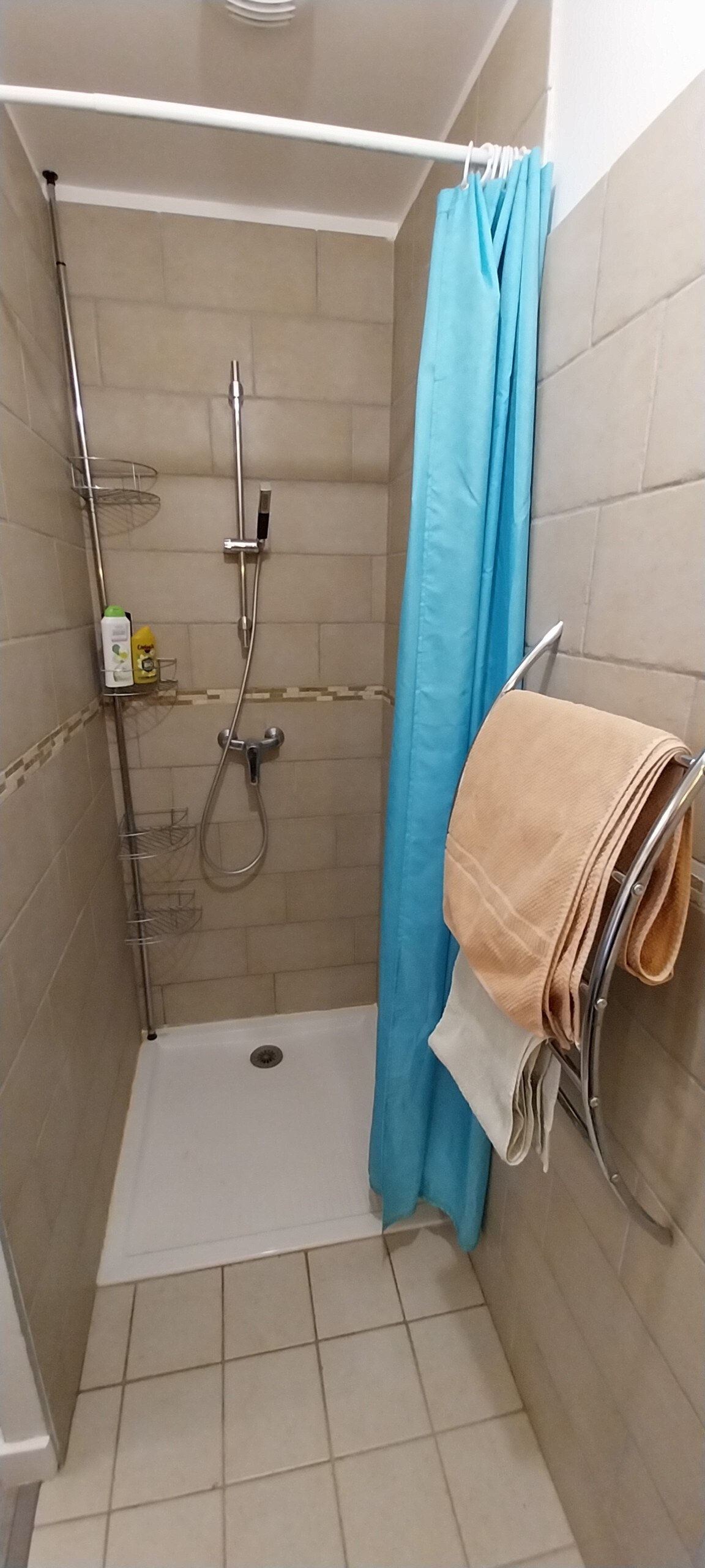 Chambre + Douche Privée + Cuisine partagée