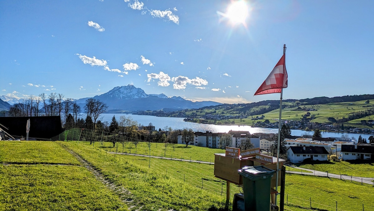 Campingfass 2 - mit Aussicht auf See und Berge