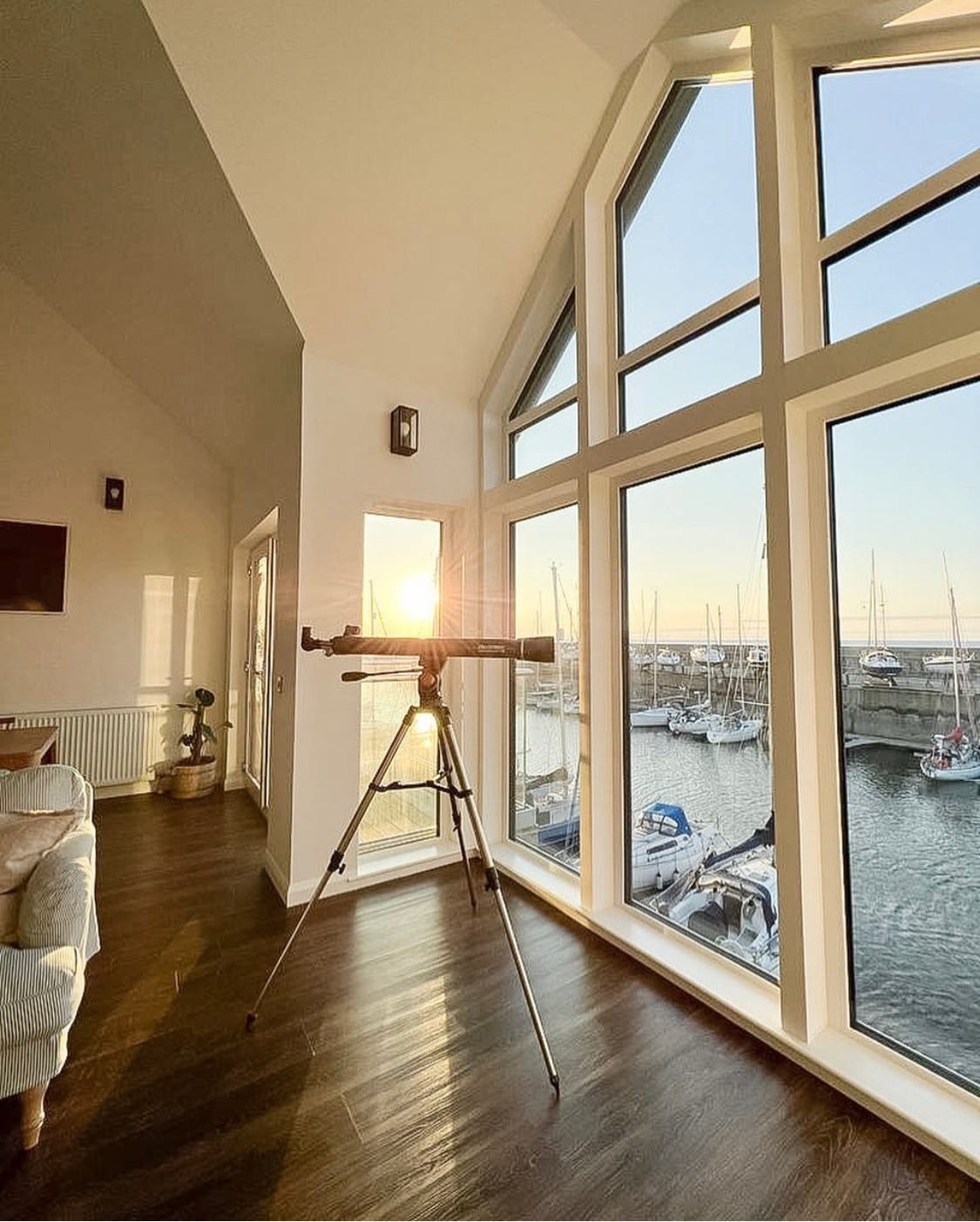 Luxury harbour and sea view town house