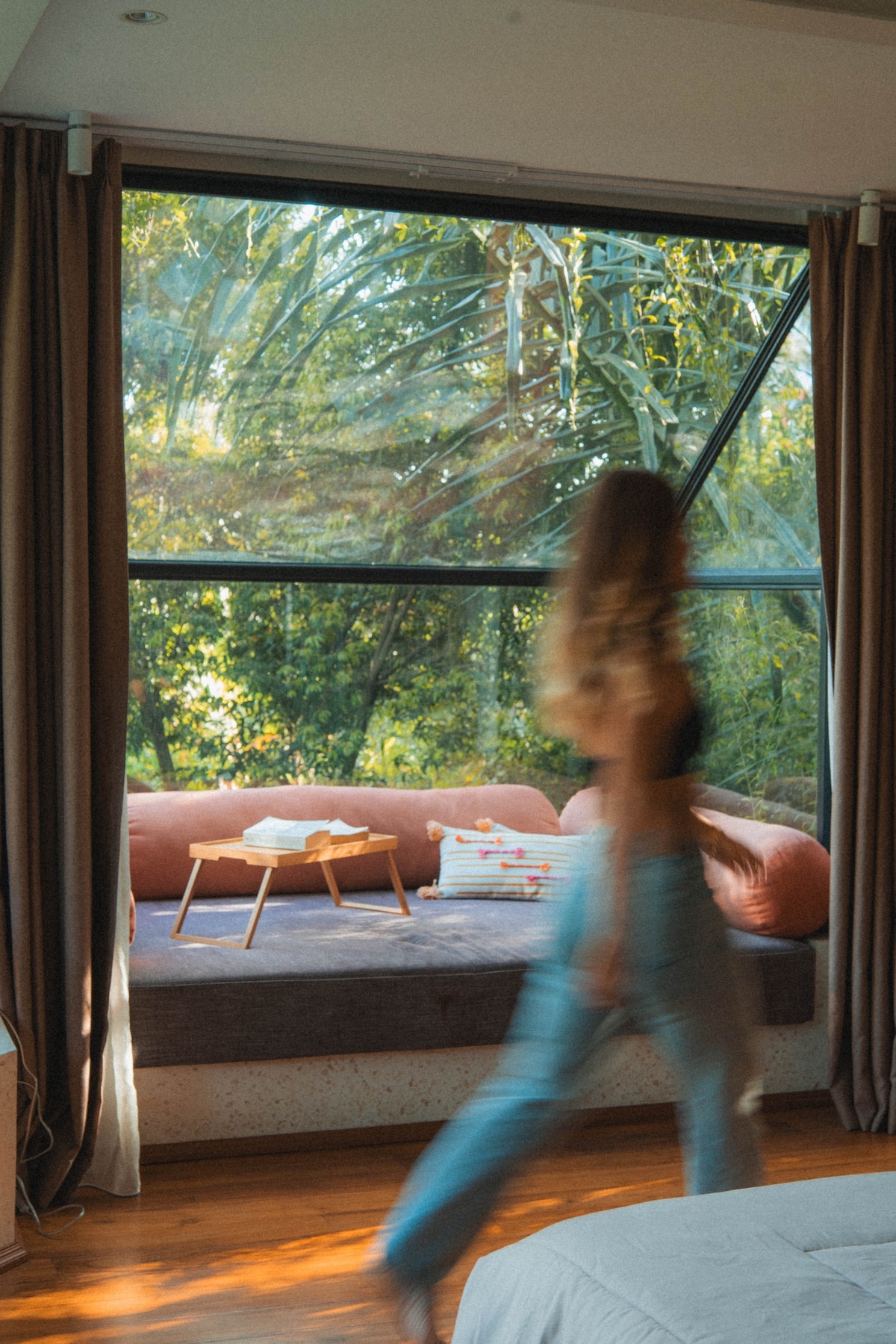 2卧室私人别墅，可欣赏丛林景观-玻璃泳池