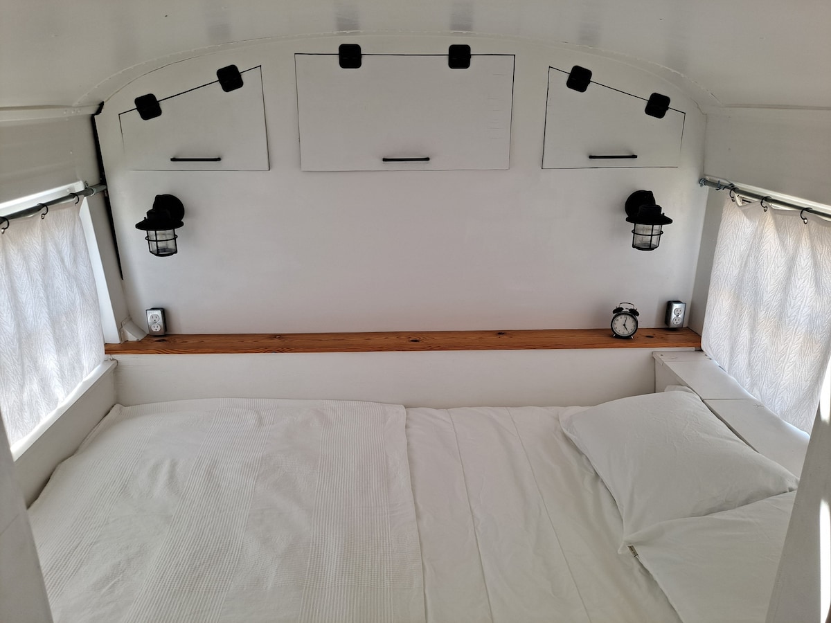 Tranquilo Bus & Bed at the  Ranch