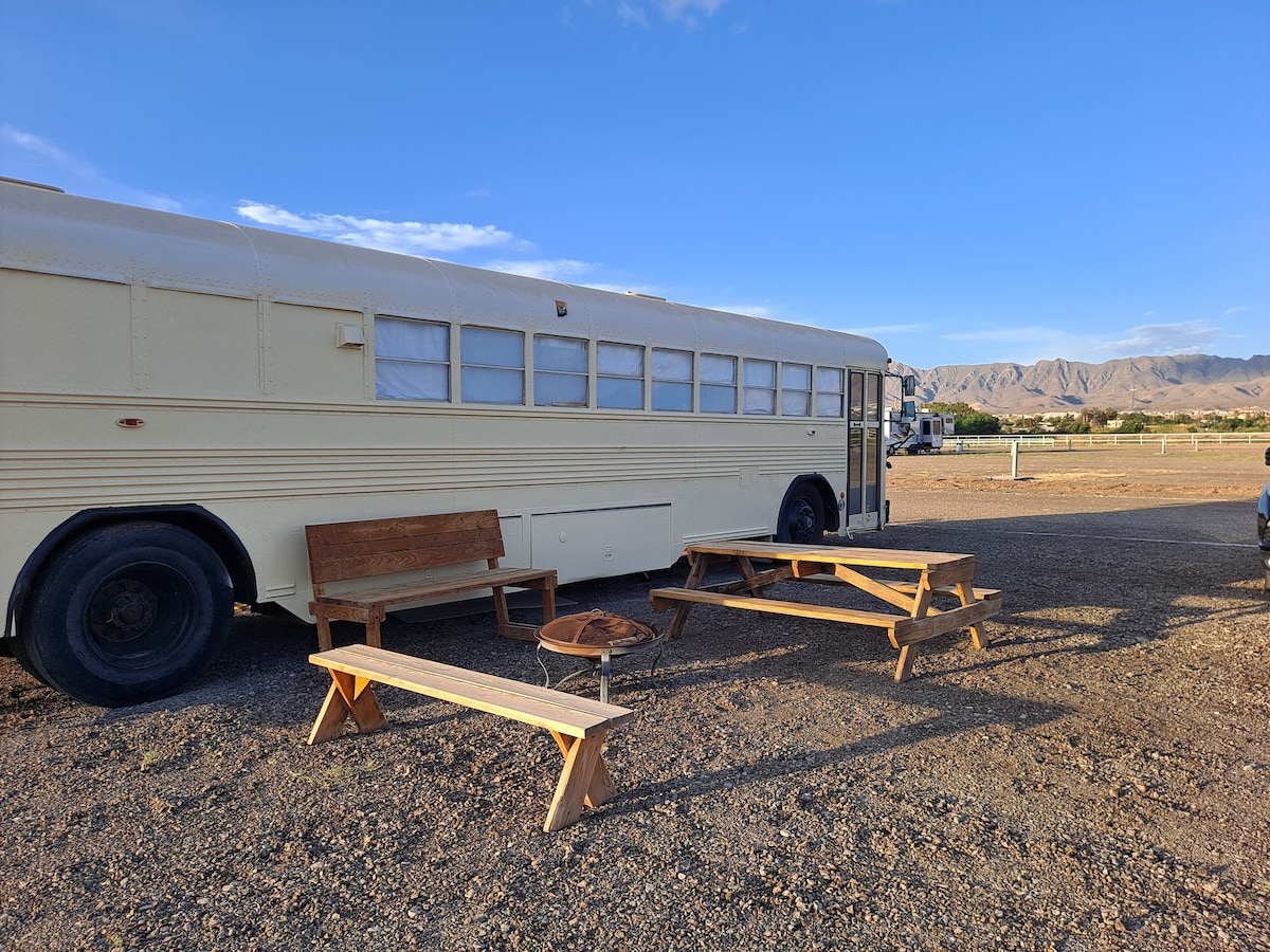 Tranquilo Bus & Bed at the  Ranch