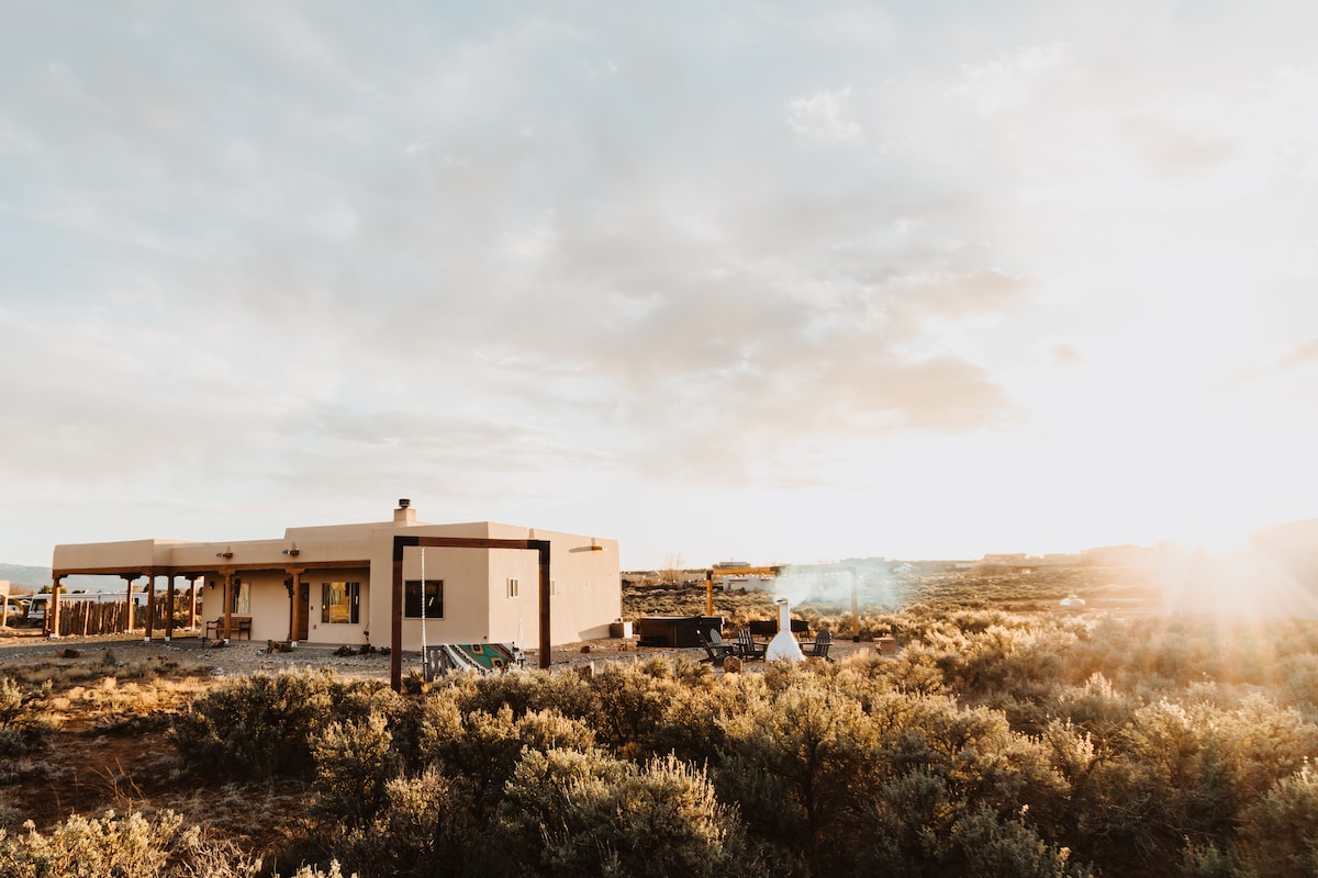 BeautifulTaos: Views, Swing, HotTub, Kiva+ConeFire