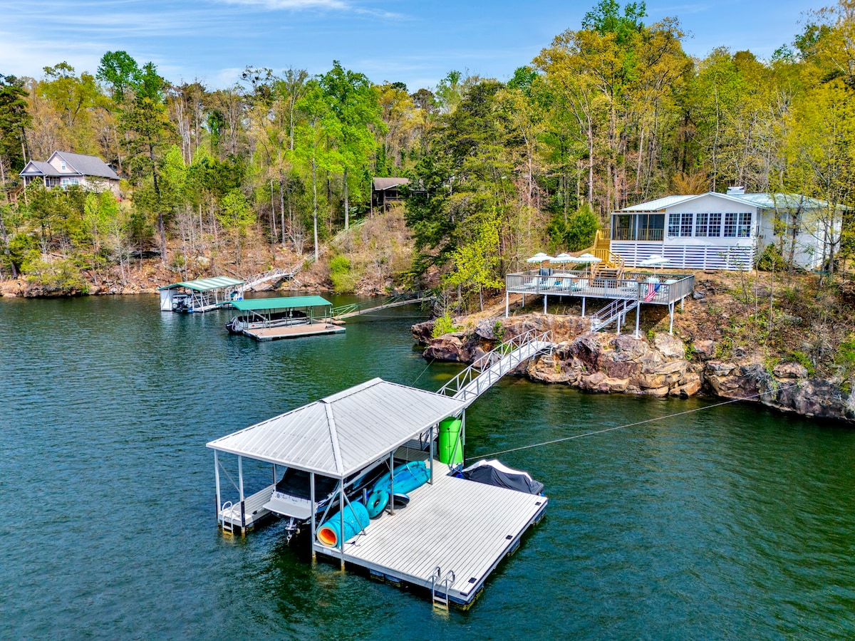Smith Lake Cottage*Best lake views from every room