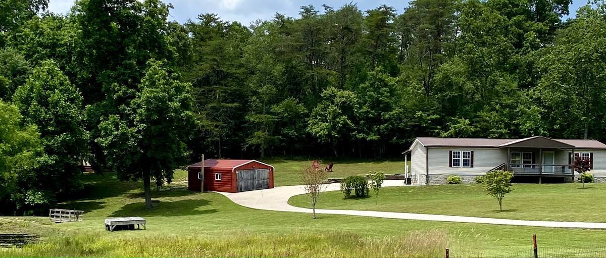 Fall Creek Falls Hillside Getaway