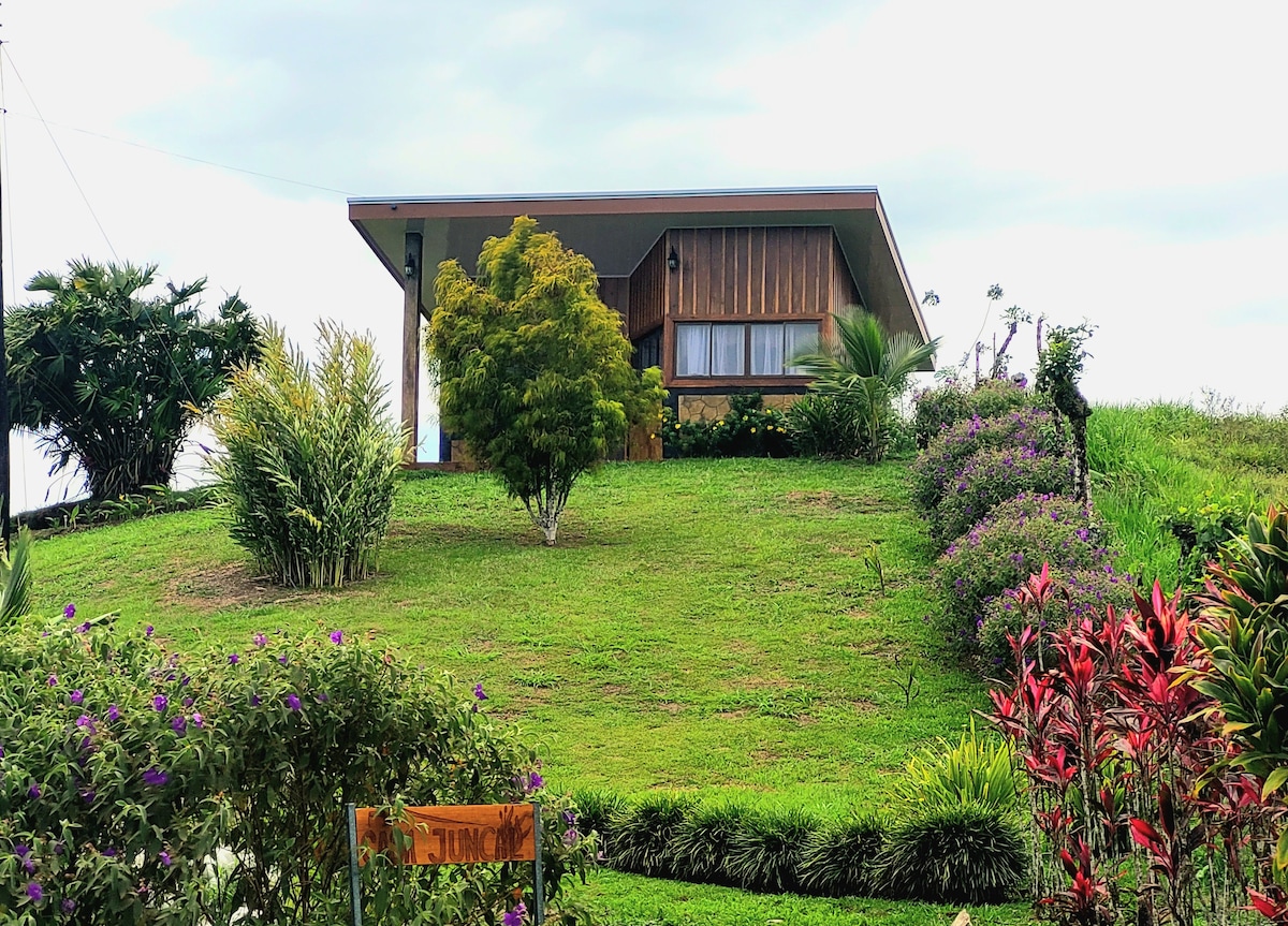 Casa Juncal
Arenal - La Fortuna - Monterrey