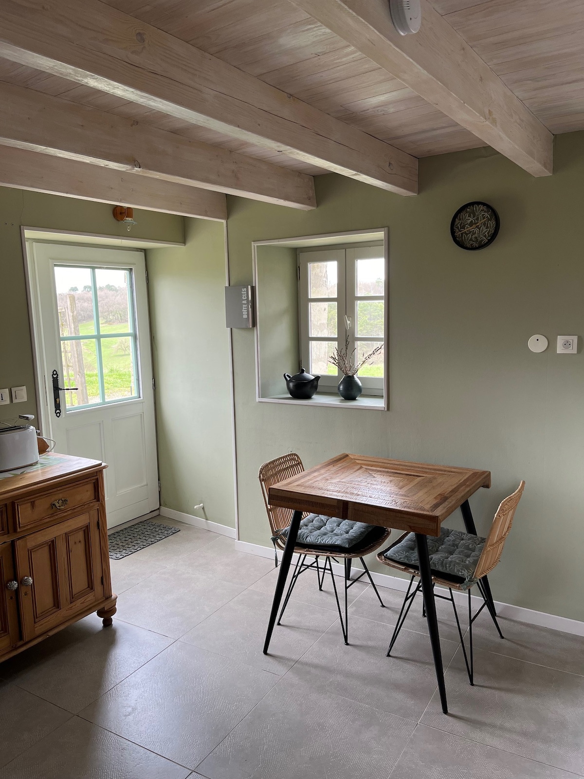 Piaf - lovely country cottage in a quiet setting.