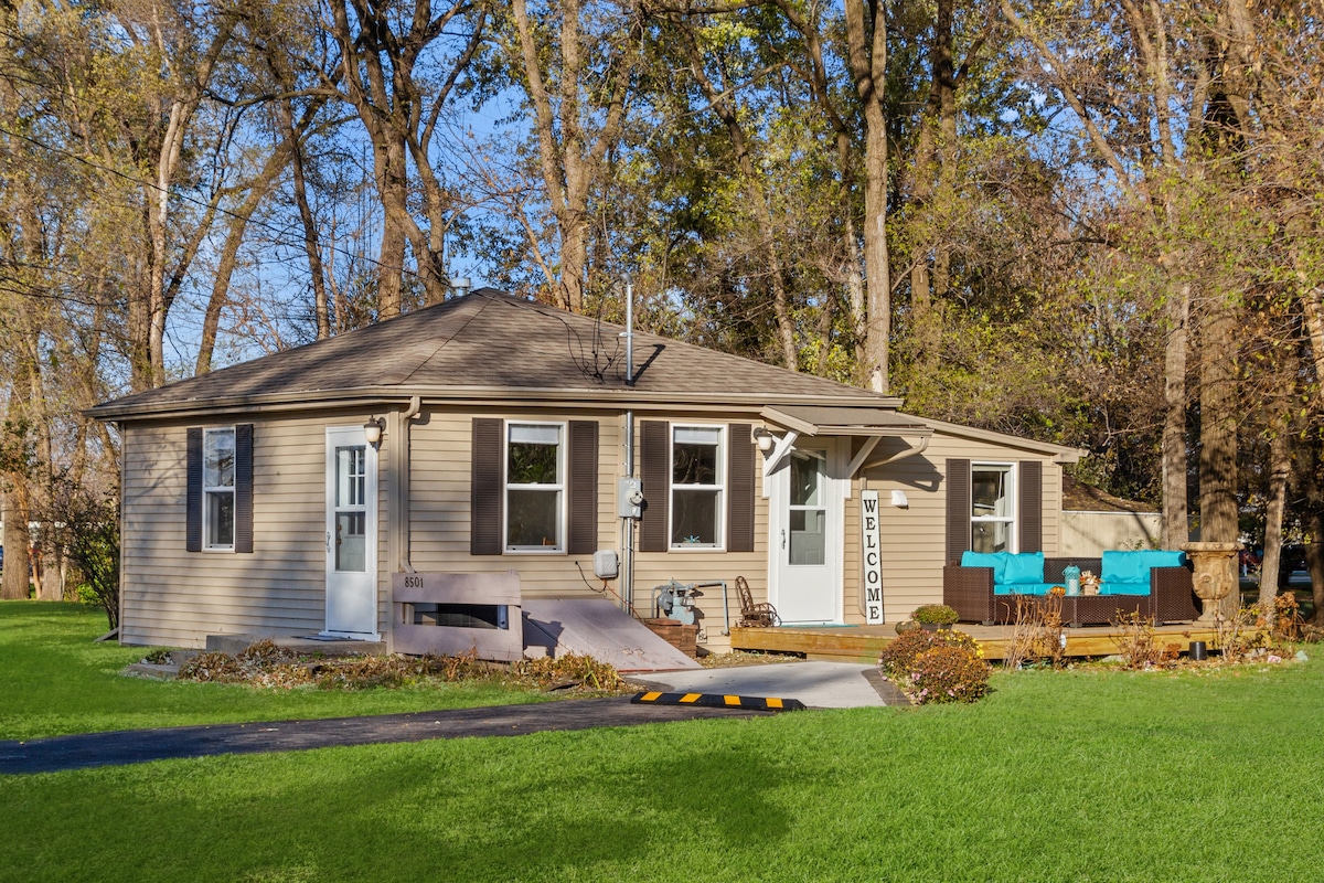 Charming Cottage!