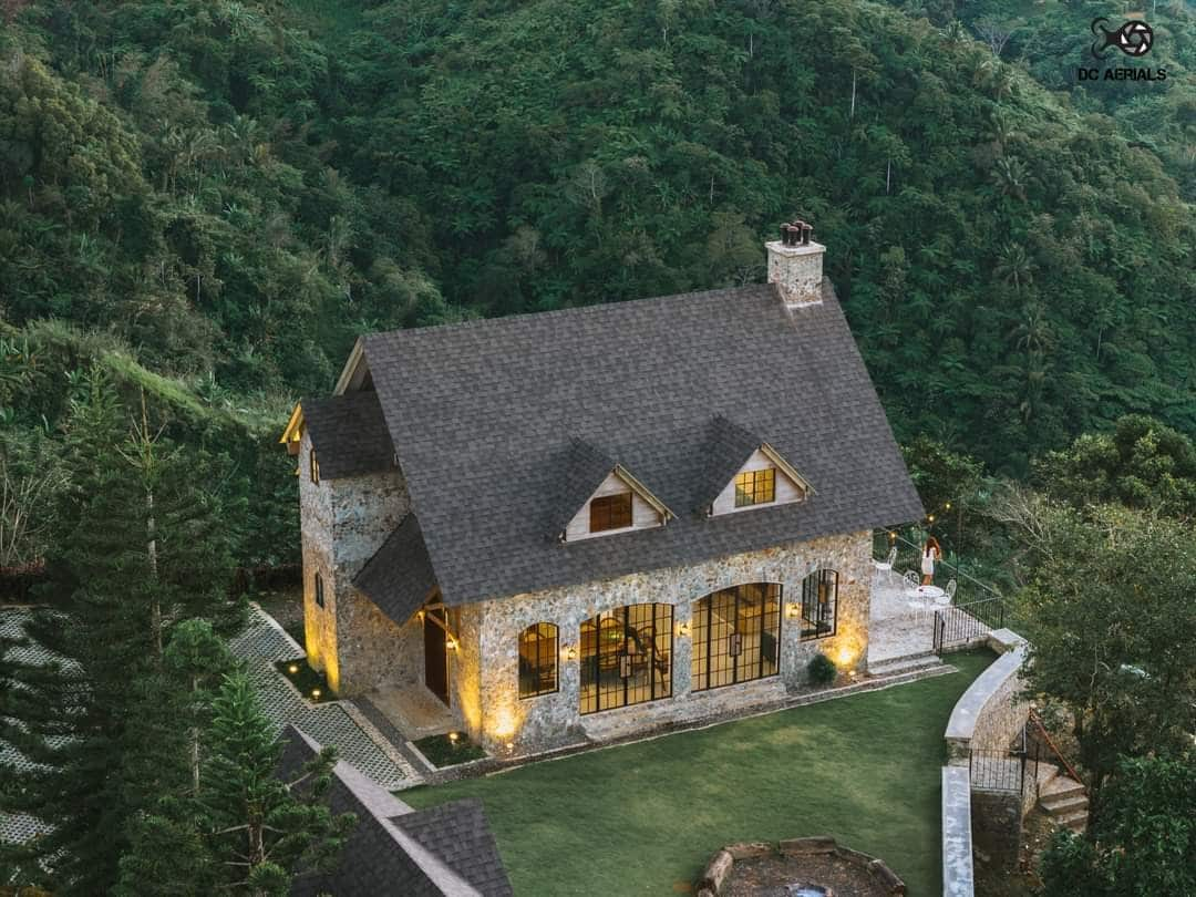 Country Stone House w/ Breathtaking view of Cebu