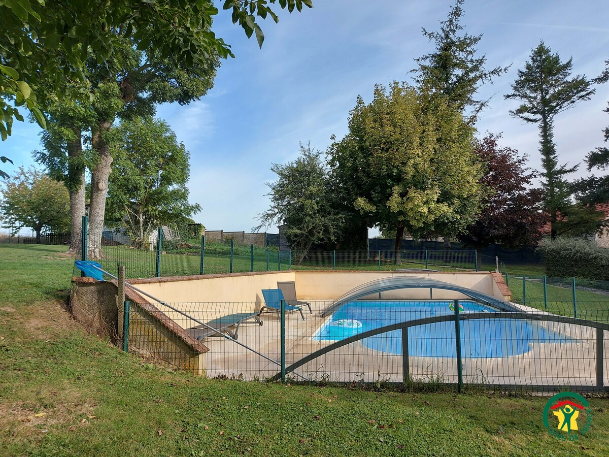 Maison piscine et tennis