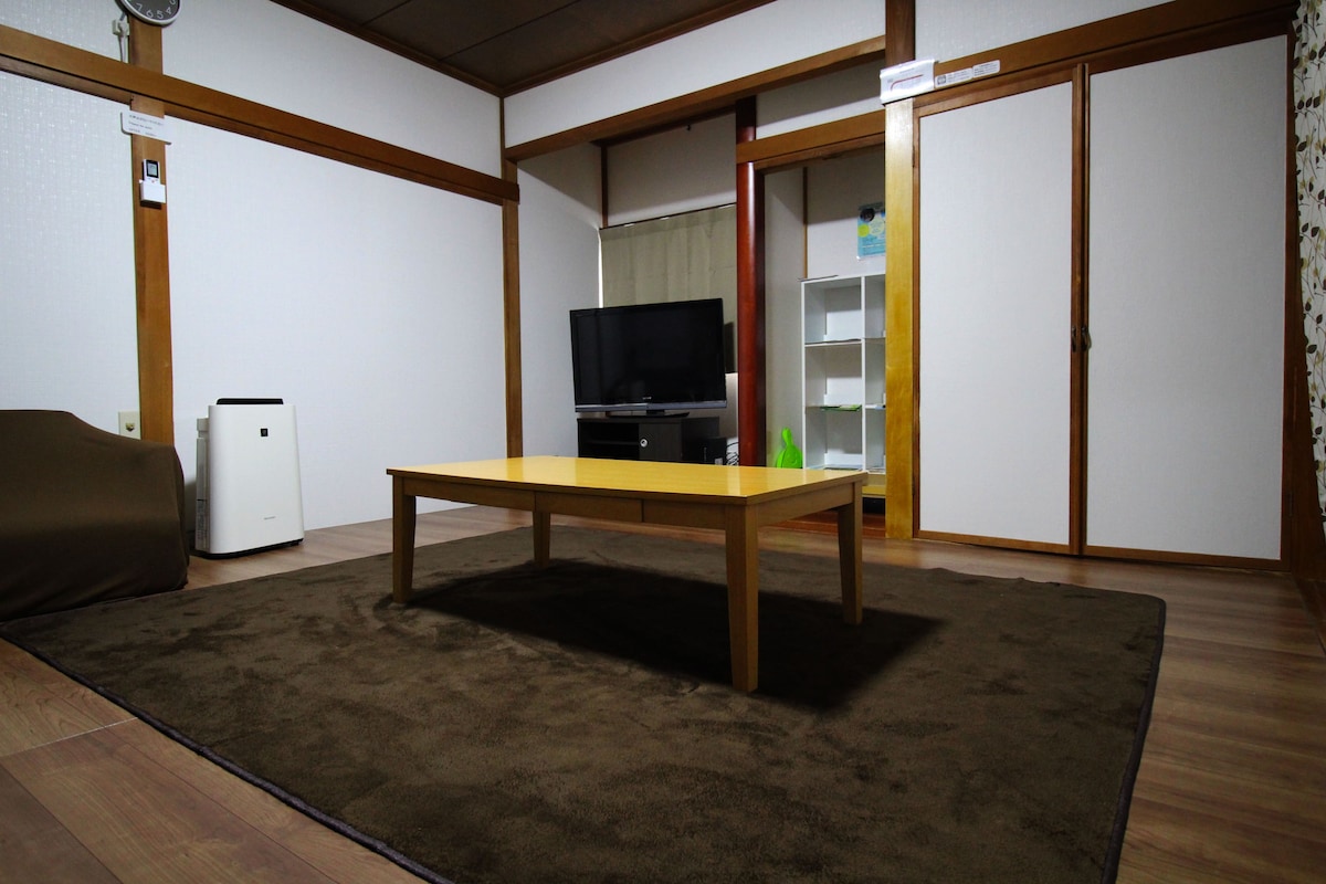 7 minutes walk from JR FukuiStation. Private house