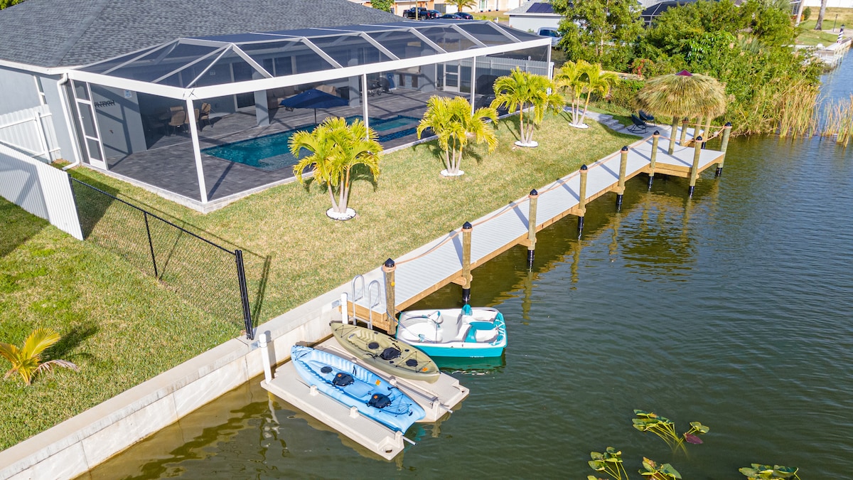 Pool & Spa Villa with Waterfront Views and Kayaks!