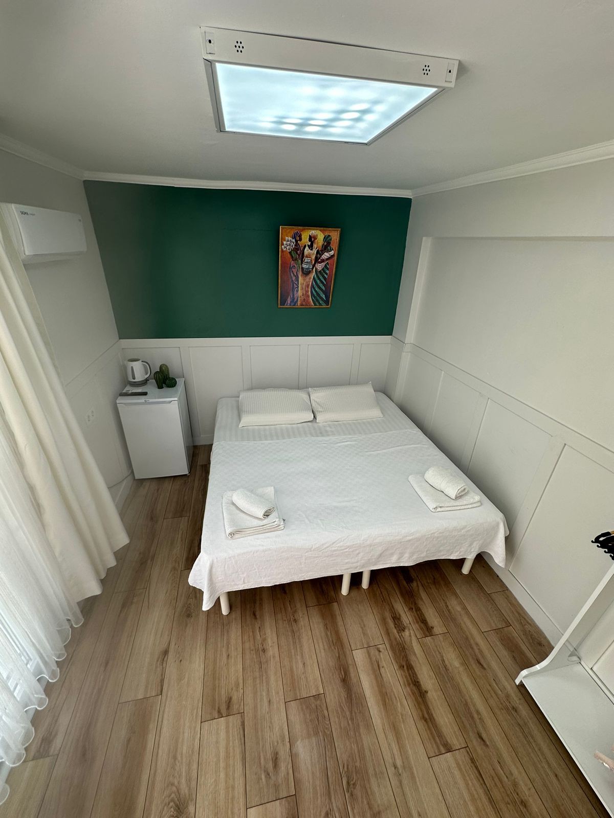 White Suite Rooms Premium