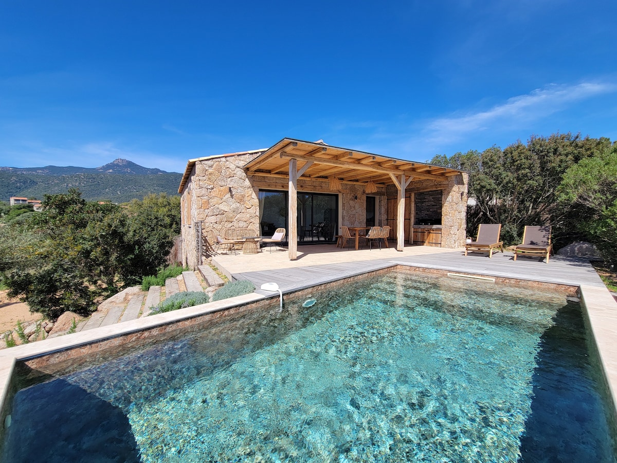 Villa en pierre avec piscine chauffée classée 4*