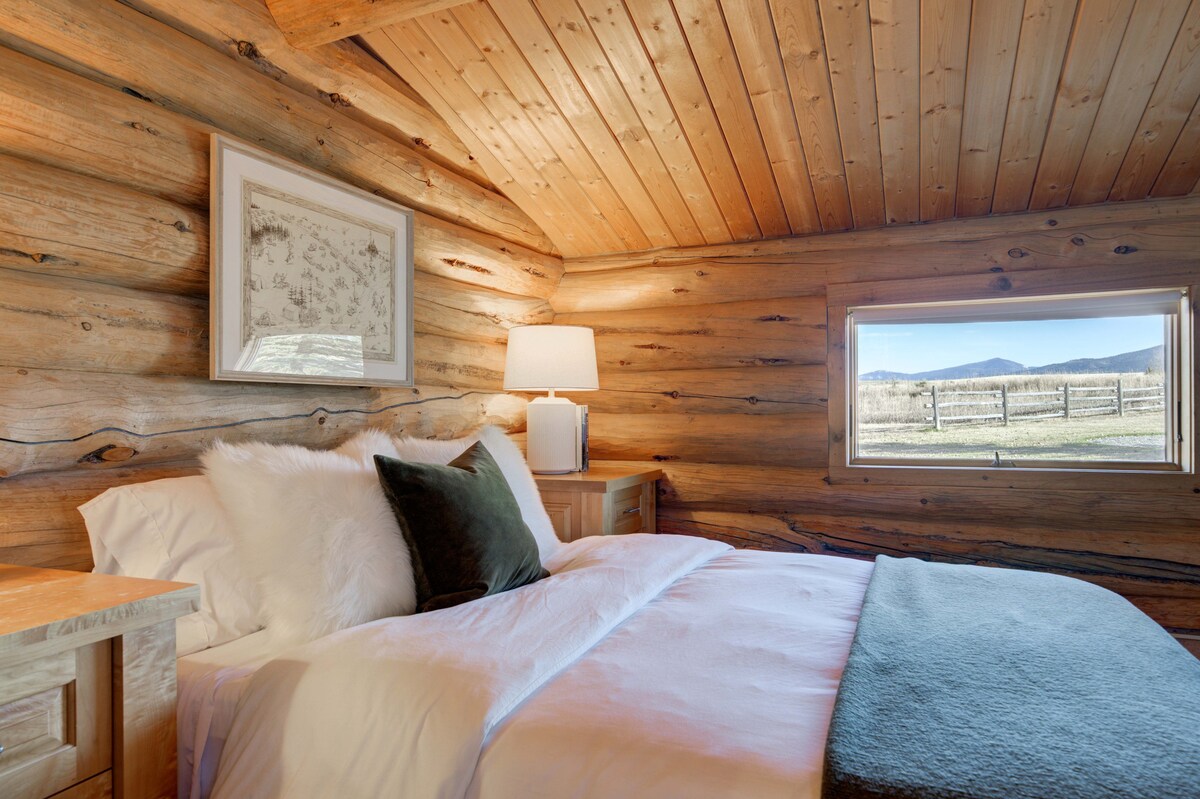 All-Season Honeymoon Cabin Near Bozeman, Montana